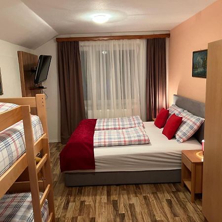 Hotel Central ולאסיץ מראה חיצוני תמונה