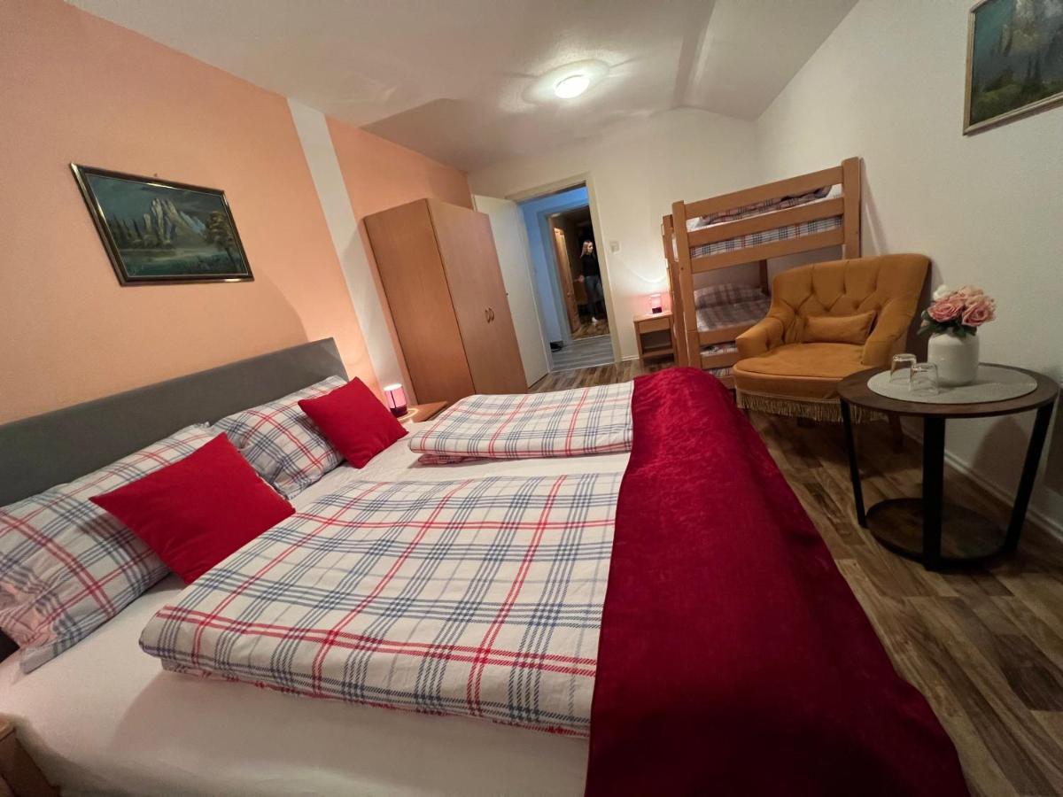 Hotel Central ולאסיץ מראה חיצוני תמונה