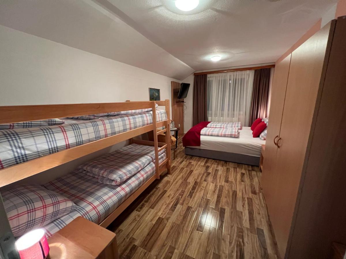 Hotel Central ולאסיץ מראה חיצוני תמונה