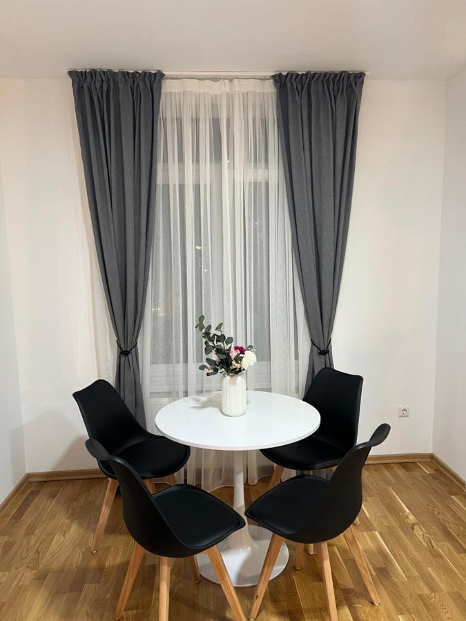 Hotel Central ולאסיץ מראה חיצוני תמונה