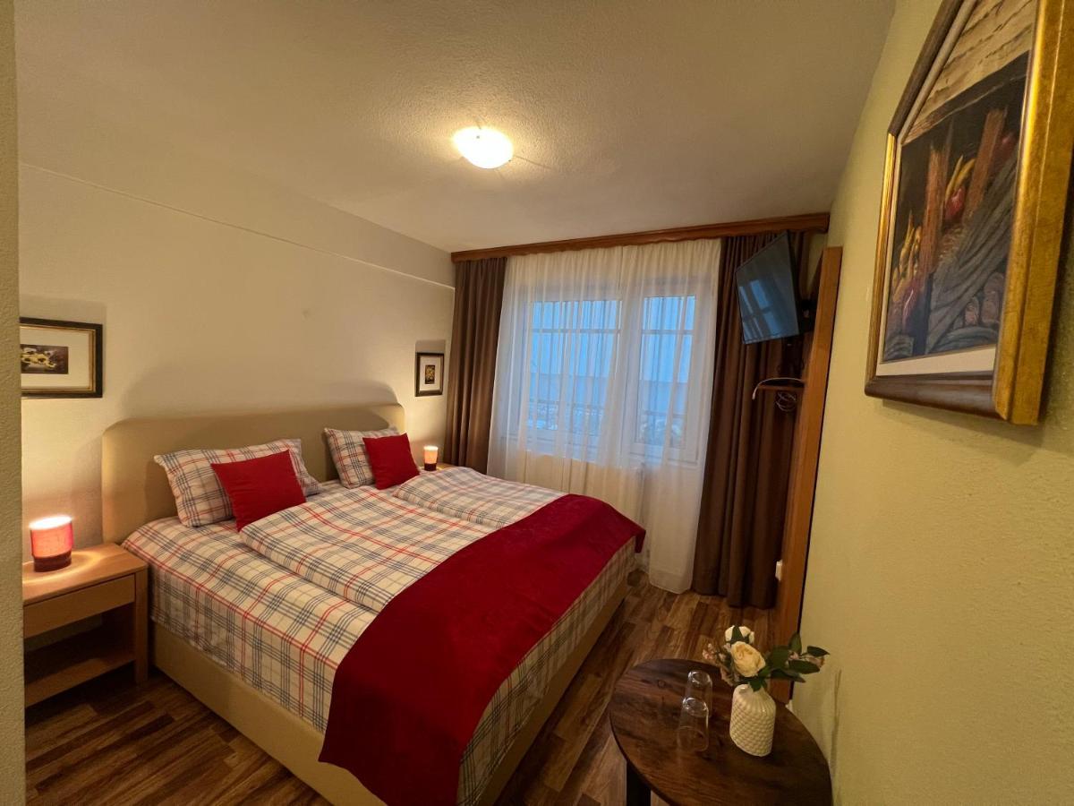 Hotel Central ולאסיץ מראה חיצוני תמונה