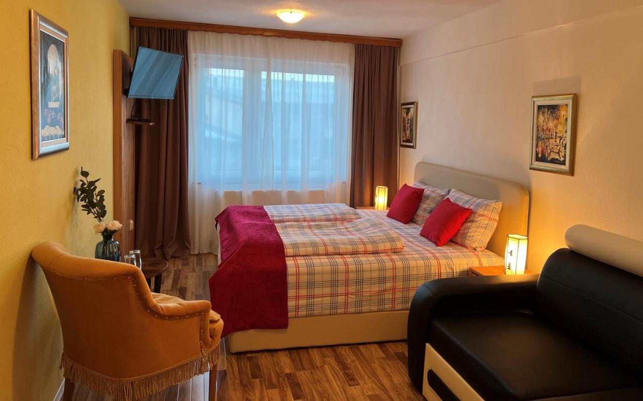 Hotel Central ולאסיץ מראה חיצוני תמונה