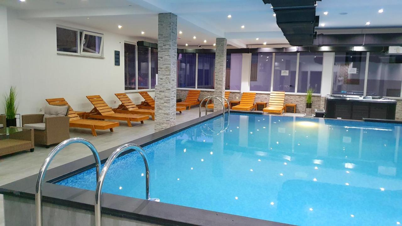 Hotel Central ולאסיץ מראה חיצוני תמונה